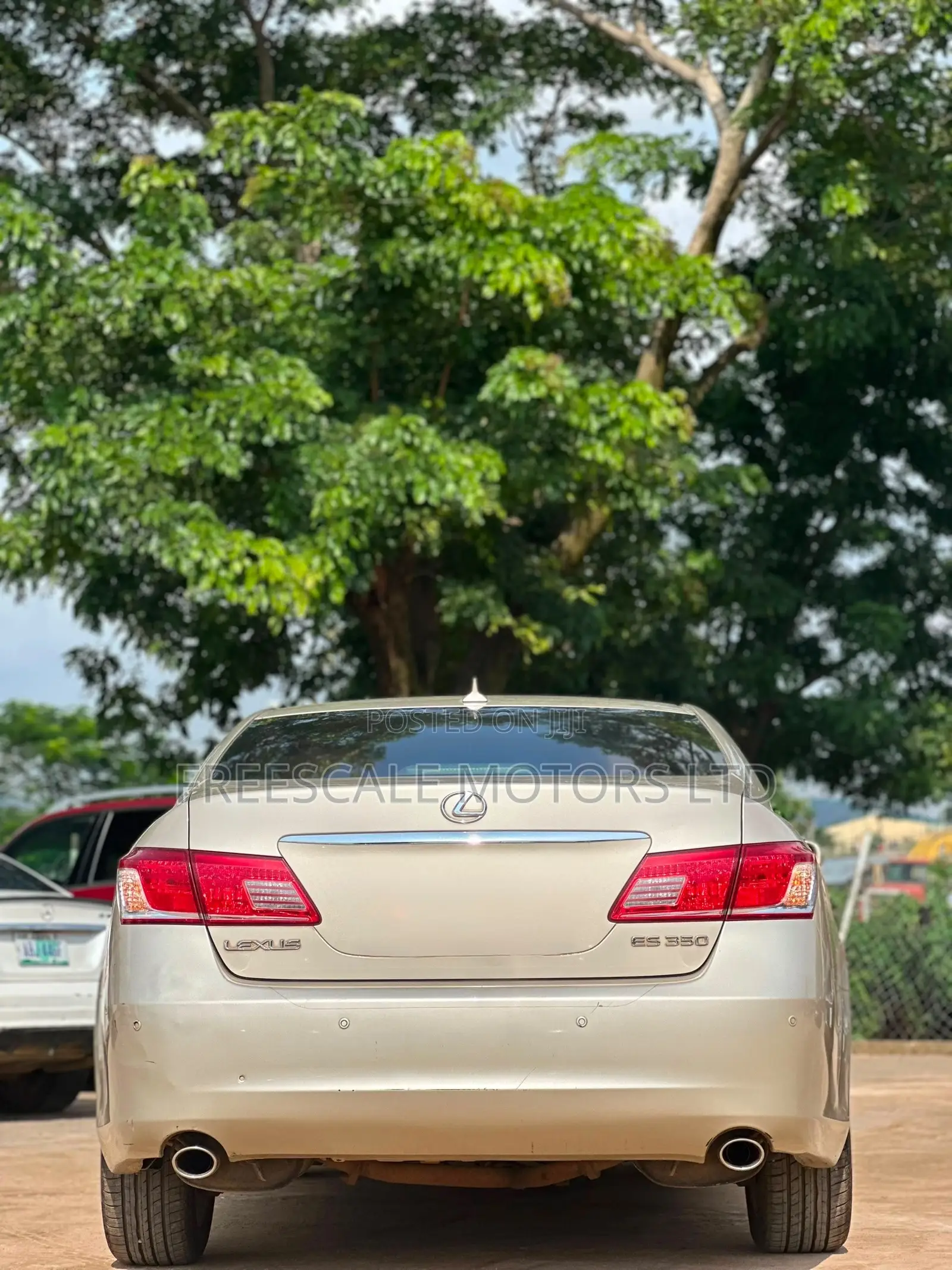 Lexus ES 350 2011 Gold