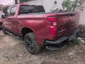 Chevrolet Silverado 2023 Red