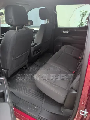 Chevrolet Silverado 2023 Red