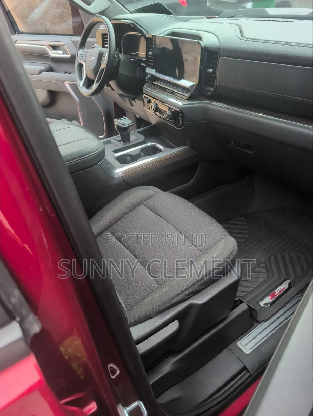 Chevrolet Silverado 2023 Red