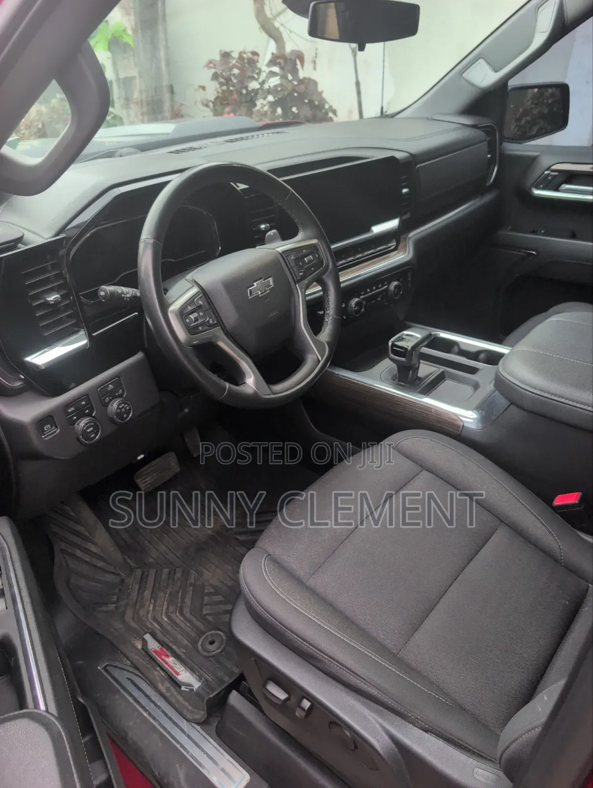 Chevrolet Silverado 2023 Red