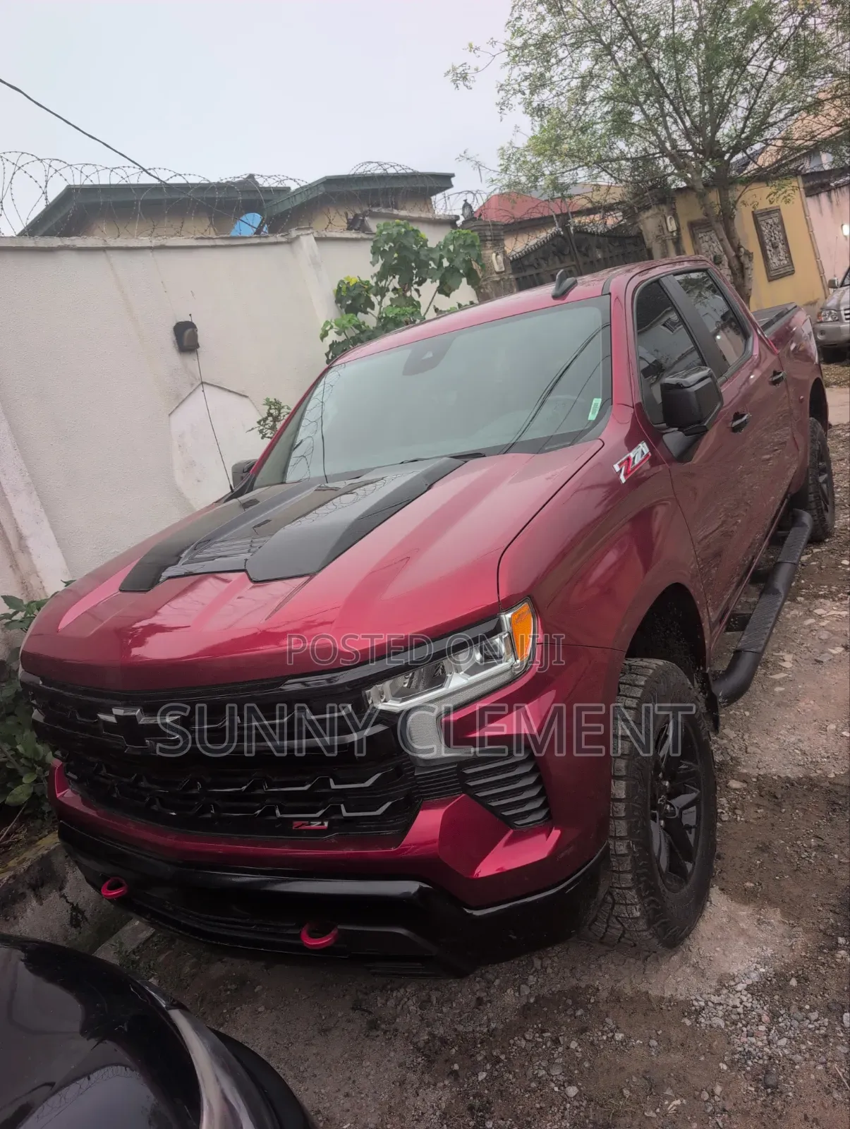 Chevrolet Silverado 2023 Red