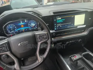 Chevrolet Silverado 2023 Red