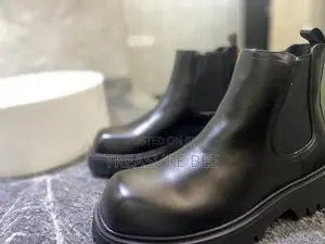 Black Chunk/Lug-Sole Chelsea Boot by Zign
