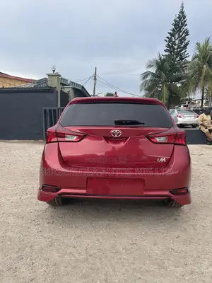 Toyota Corolla SE Special Edition 4dr Sedan (1.8L 4cyl CVT) 2017 Red
