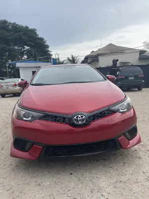 Toyota Corolla SE Special Edition 4dr Sedan (1.8L 4cyl CVT) 2017 Red