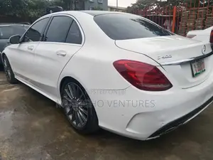 Mercedes-Benz C400 2014 White