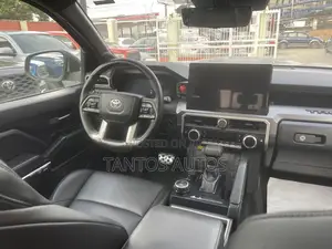 Toyota Tacoma SR5 Double Cab 5' Bed AT 2024 Green