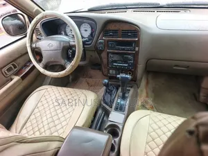 Nissan Pathfinder Automatic 2000 Gold