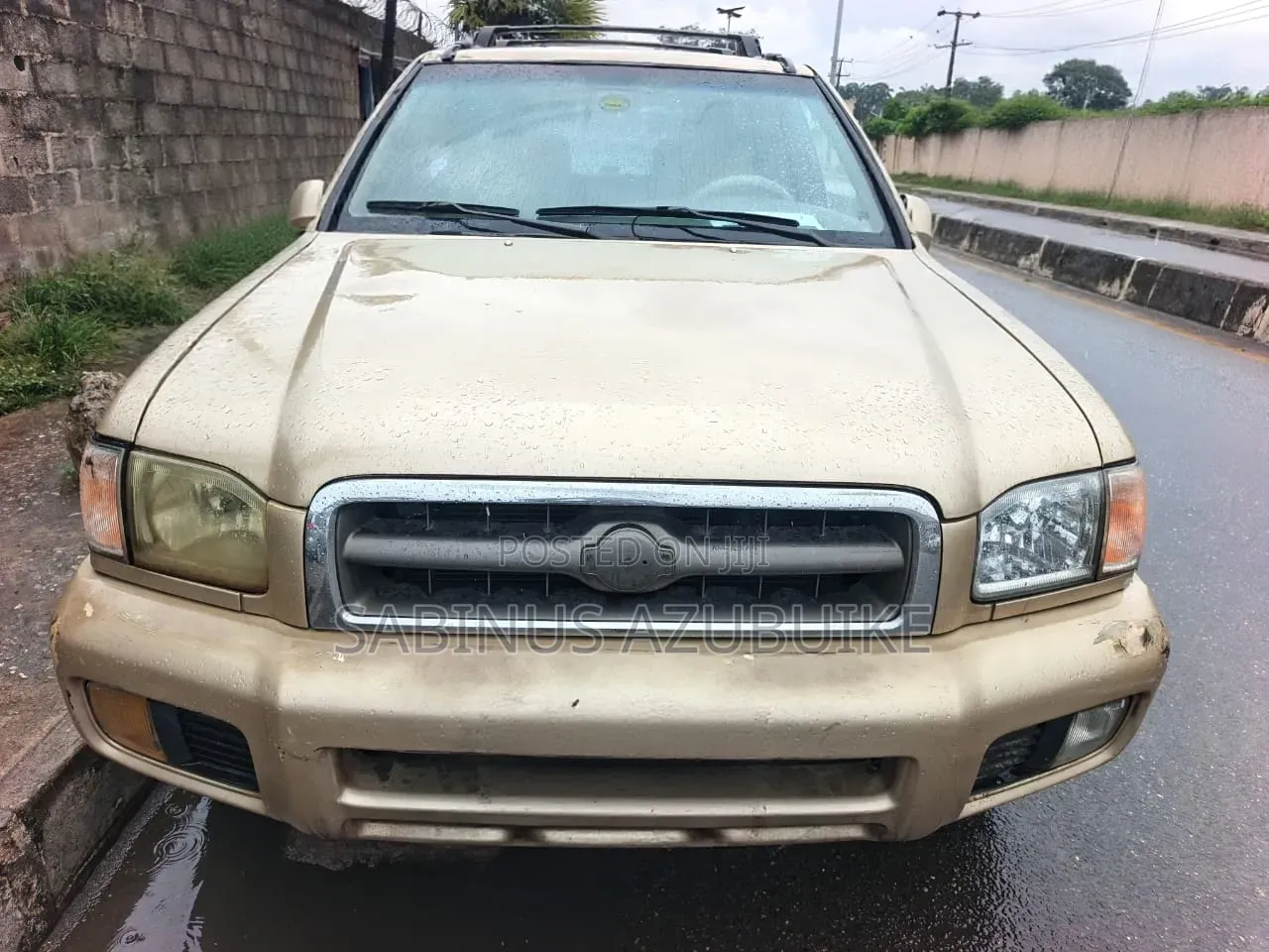 Nissan Pathfinder Automatic 2000 Gold