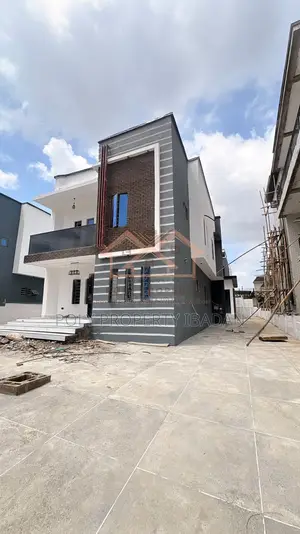 4bdrm Duplex in Engineer Lere Adigun, Basorun for sale