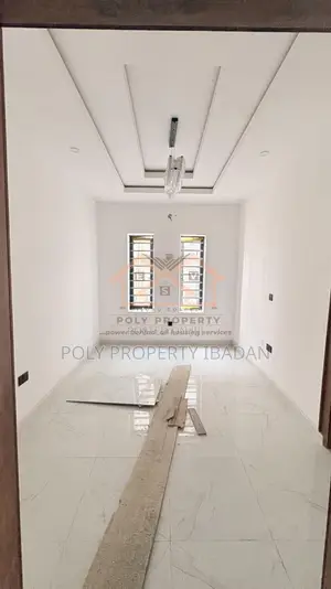 4bdrm Duplex in Engineer Lere Adigun, Basorun for sale