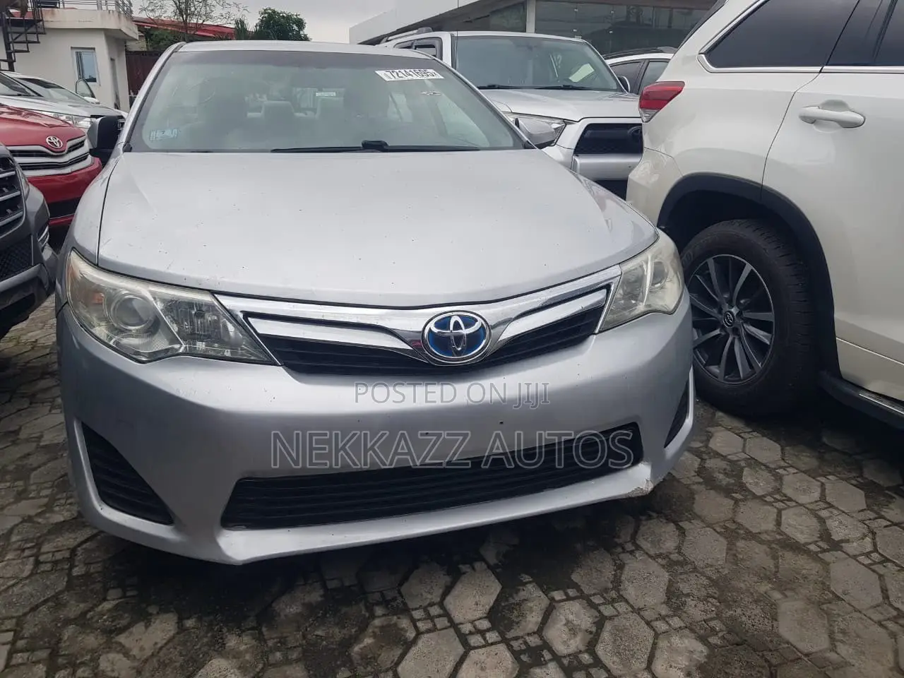 Toyota Camry Hybrid LE 2012 Silver
