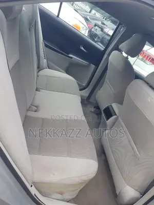 Toyota Camry Hybrid LE 2012 Silver