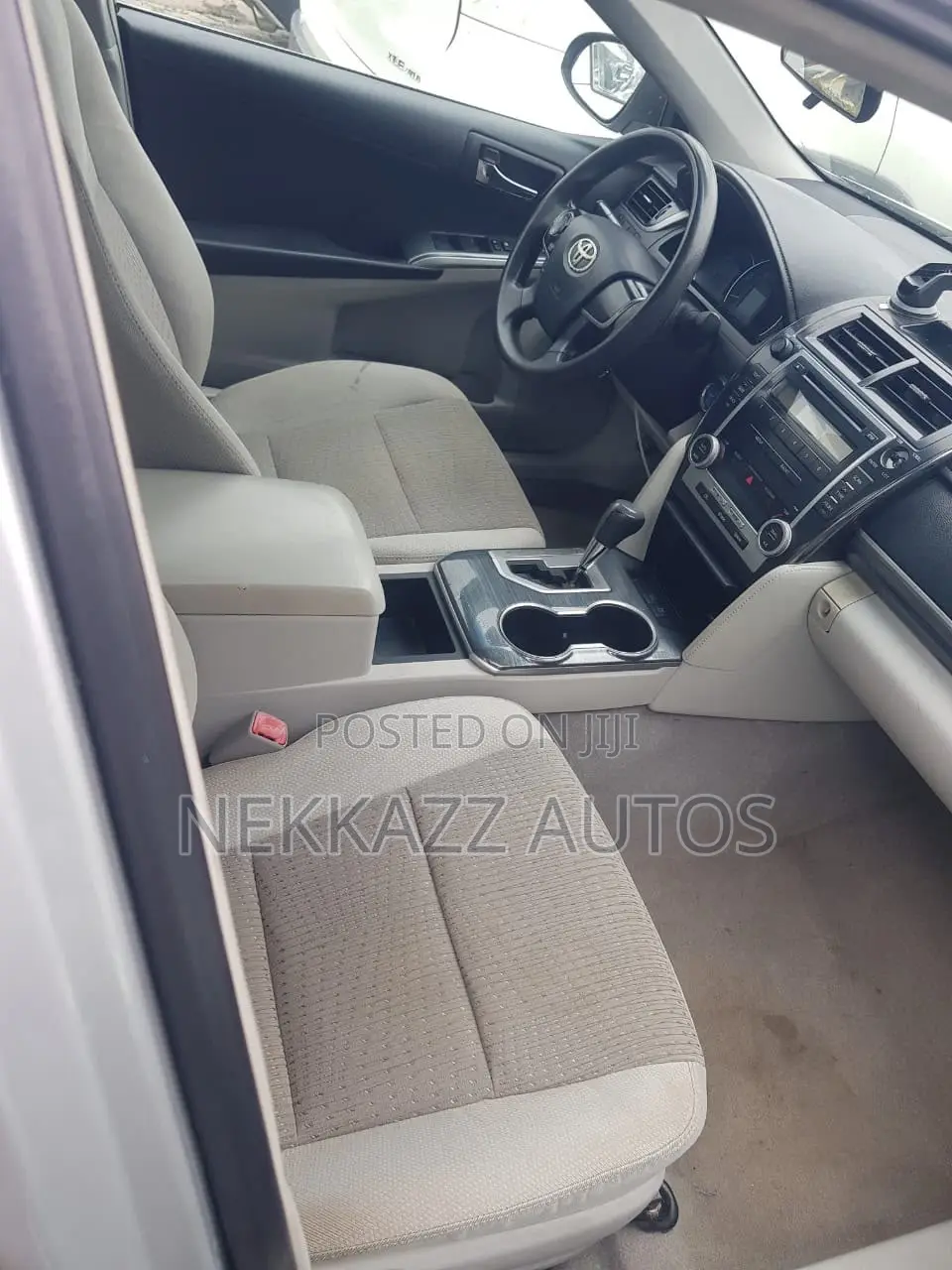 Toyota Camry Hybrid LE 2012 Silver