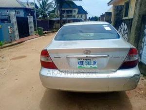 Toyota Camry 2004 Silver