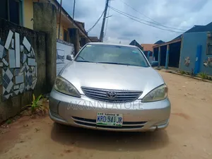 Toyota Camry 2004 Silver