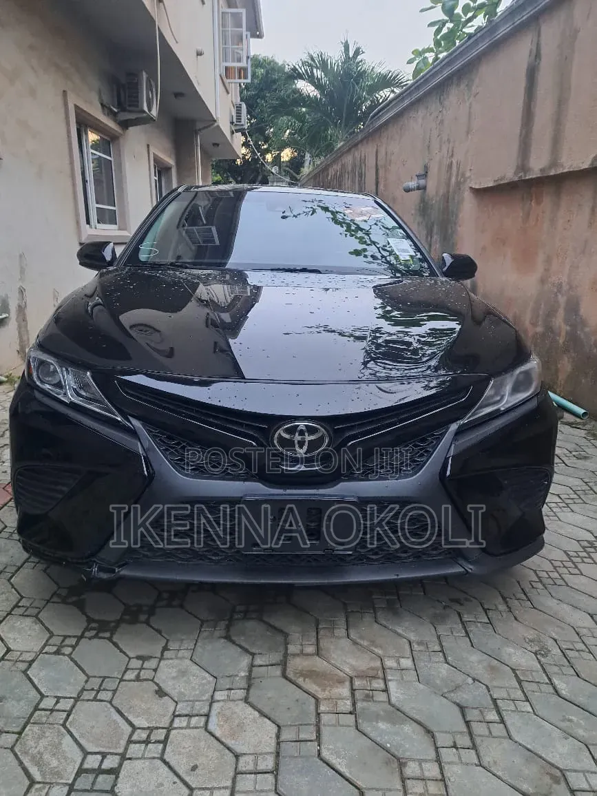 Toyota Camry 2018 Black
