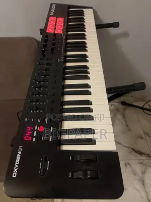 M Audio Oxygen61 MIDI Keyboard