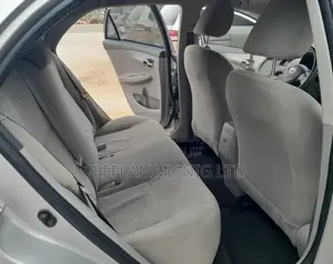 Toyota Corolla 2010 Silver