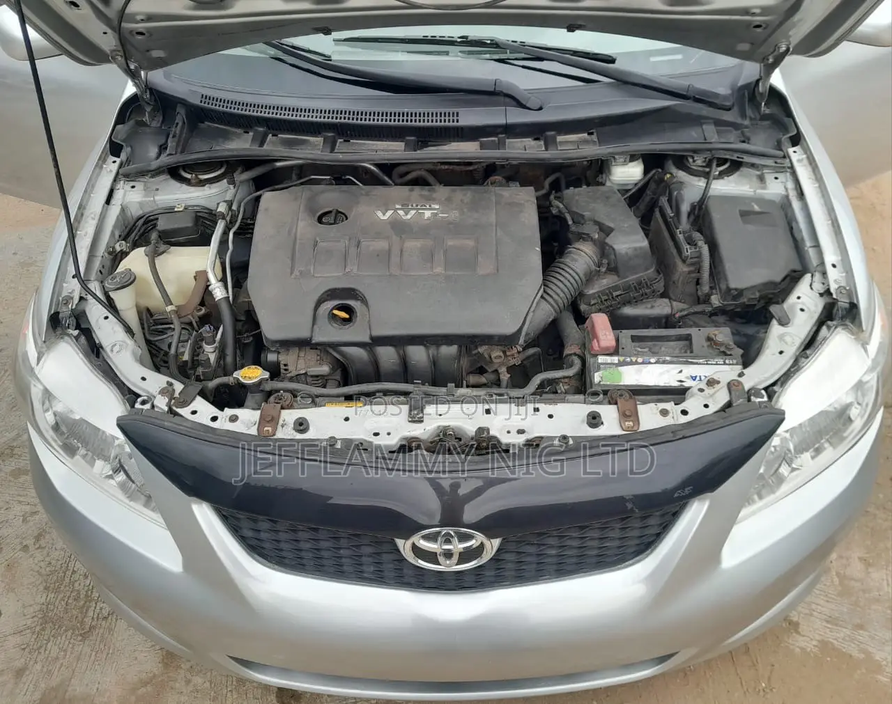 Toyota Corolla 2010 Silver