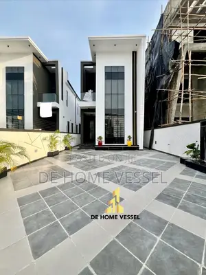 5bdrm Duplex in Ikota for sale