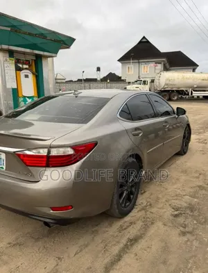 Lexus ES 350 Crafted Line FWD 2015 Gold