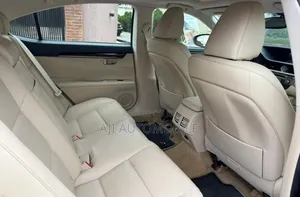 Lexus ES 2013 Black