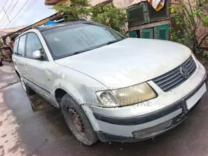 Volkswagen Passat 2000 Silver