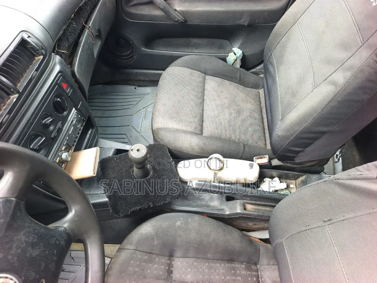 Volkswagen Passat 2000 Silver