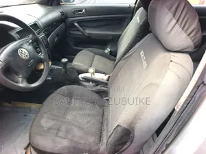 Volkswagen Passat 2000 Silver