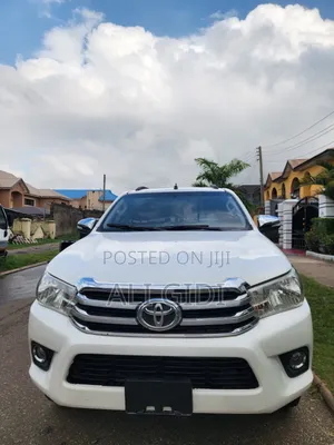 Toyota Hilux 2020 White