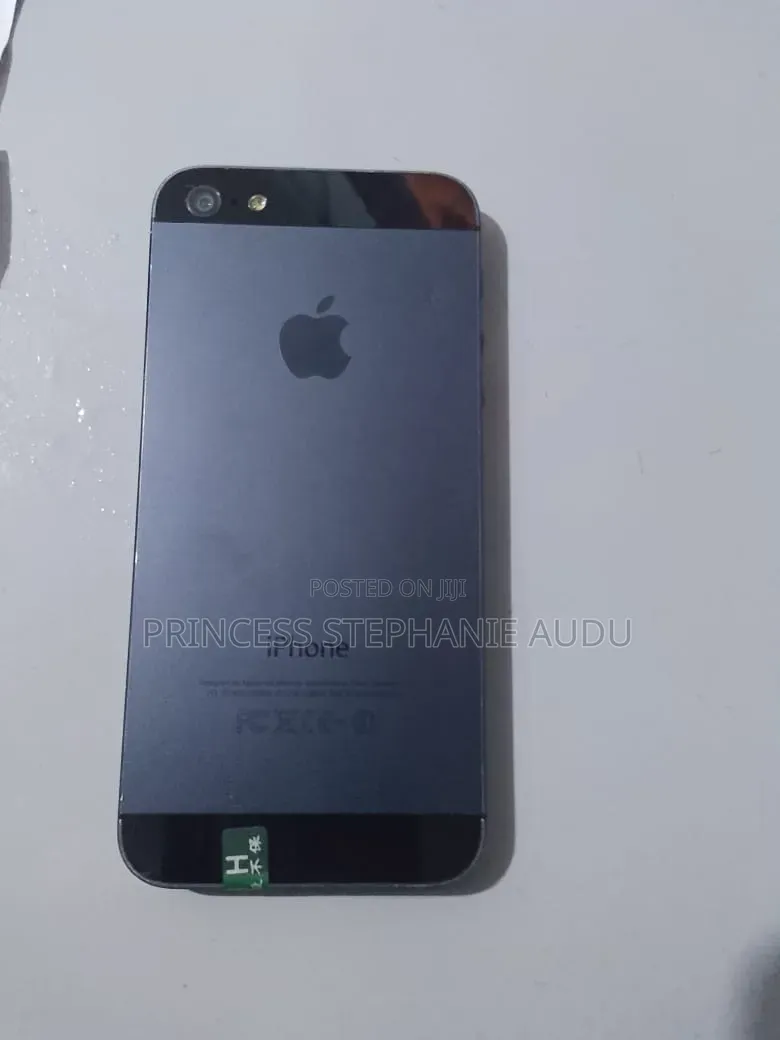 Apple iPhone 5 16 GB Black
