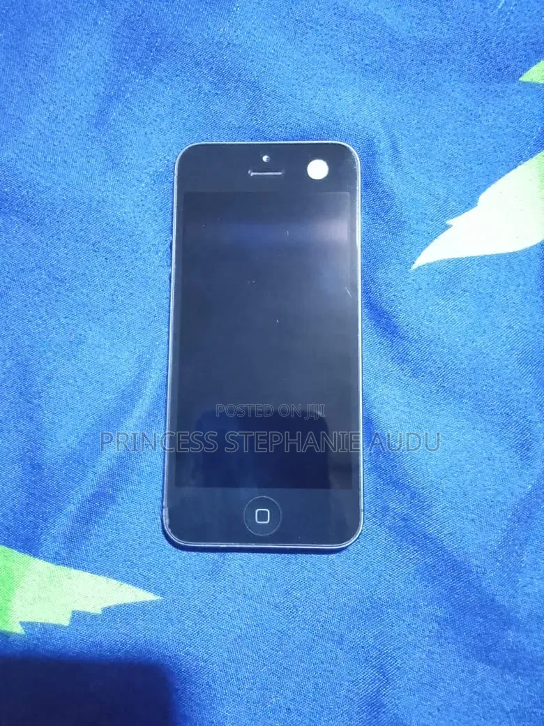 Apple iPhone 5 16 GB Black