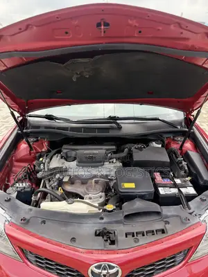 Toyota Camry SE 4dr Sedan (2.5L 4cyl 6A) 2013 Red