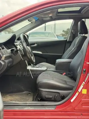 Toyota Camry SE 4dr Sedan (2.5L 4cyl 6A) 2013 Red
