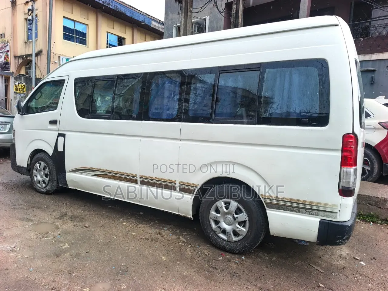 Toyota HiAce 2013 White