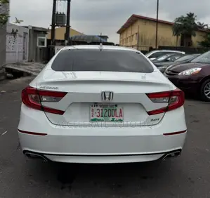 Honda Accord EX-L 2.0T 2018 White
