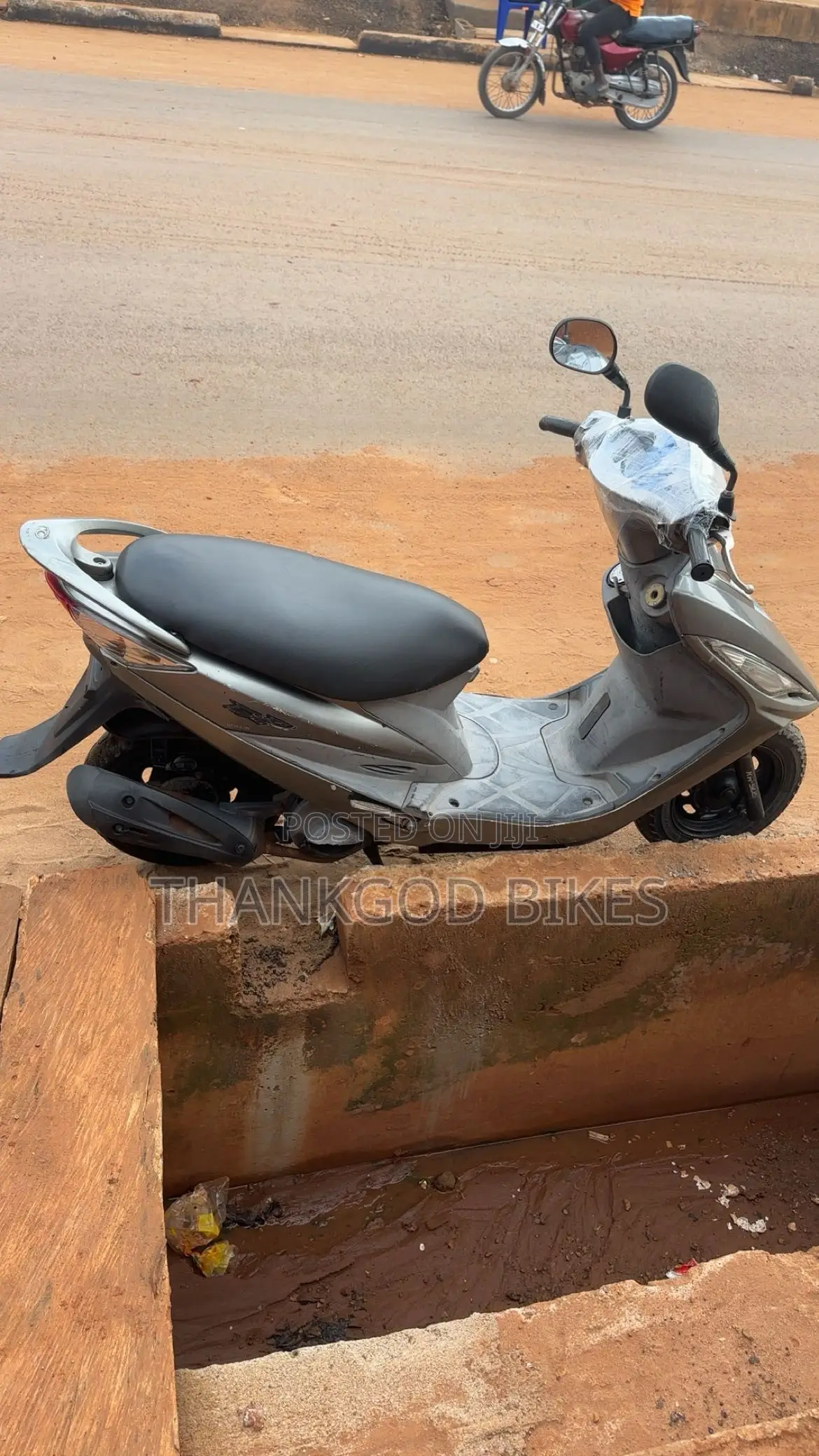 Motorcycle 2024 Silver
