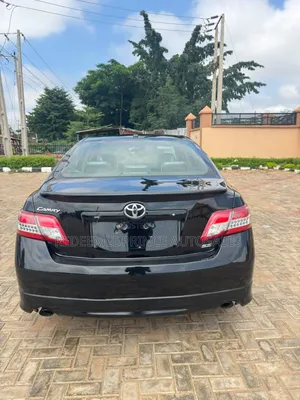 Toyota Camry SE V6 4dr Sedan (3.5L 6cyl 6A) 2011 Black