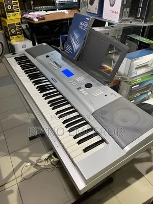 Yamaha DGX-220 — Powerful Portable Keyboard