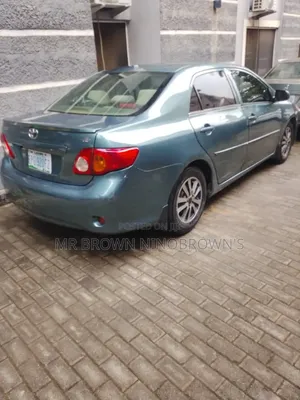 Toyota Corolla 2010 Green