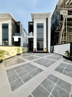 5bdrm Duplex in Ikota for sale