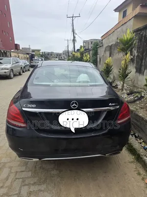 Mercedes-Benz C300 2015 Black