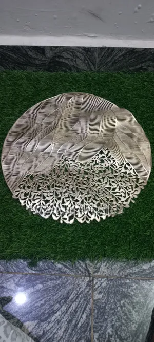 6 Pieces Gold Coloured Table Mat