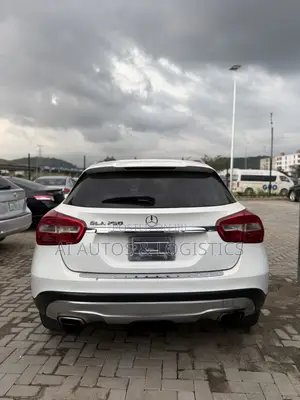 Mercedes-Benz GLA 250 2015 White