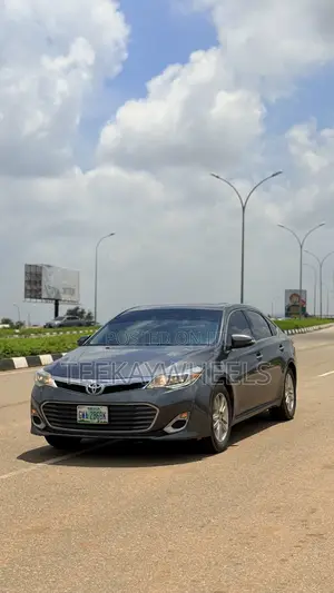 Toyota Avalon Limited FWD Sedan (3.6L 6cyl 6A) 2016 Gray