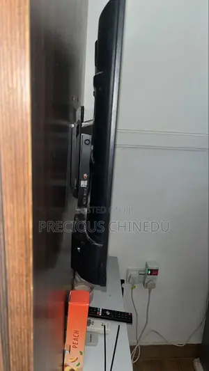 32-Inch Hisense Smart TV