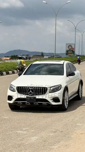 Mercedes-Benz GLC-Class 2017 White