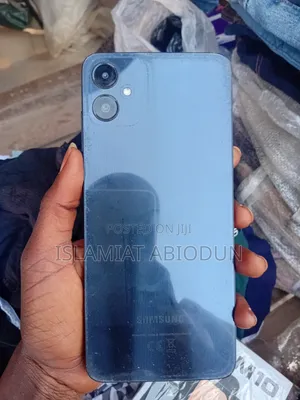 Samsung Galaxy A05 64 GB Black